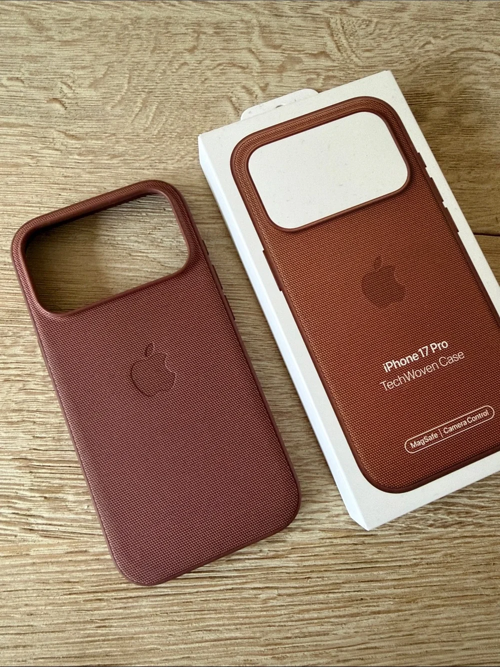 Apple Techwoven iPhone 17 Pro Case in Sienna